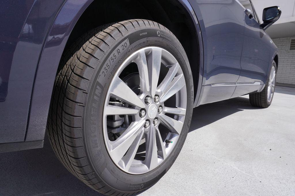 new 2025 Cadillac XT6 car, priced at $47,215