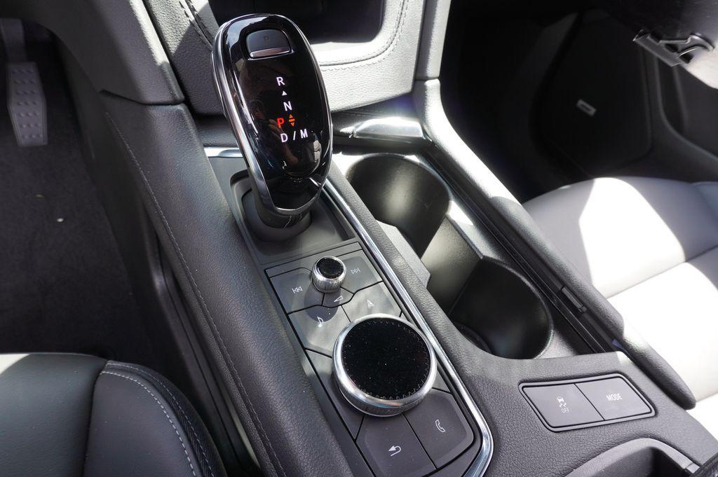 new 2025 Cadillac XT6 car, priced at $47,215