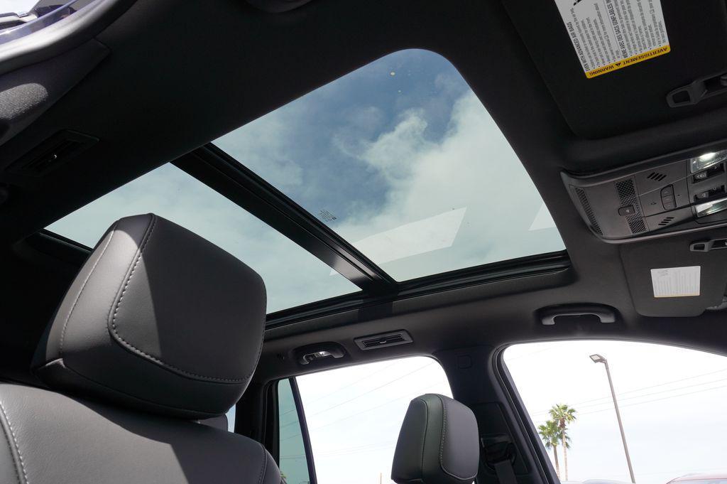 new 2025 Cadillac XT6 car, priced at $47,215