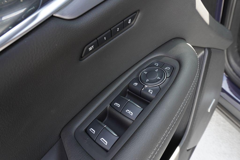 new 2025 Cadillac XT6 car, priced at $47,215