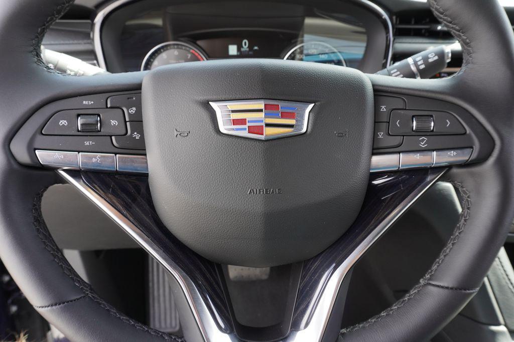 new 2025 Cadillac XT6 car, priced at $47,215