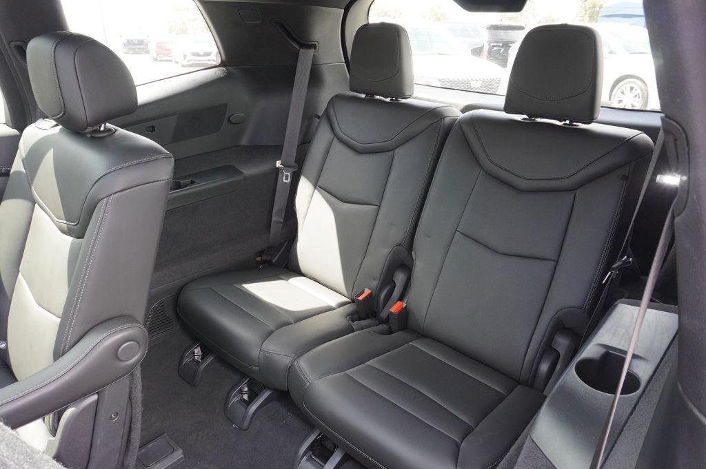 new 2025 Cadillac XT6 car, priced at $47,215