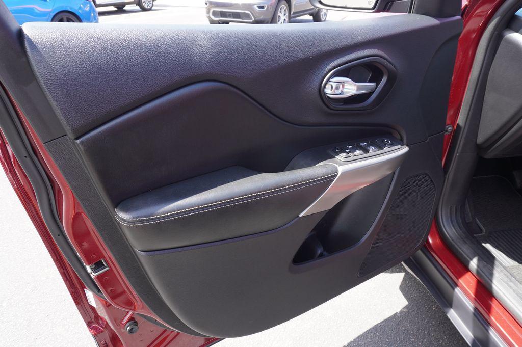 used 2021 Jeep Cherokee car, priced at $18,535