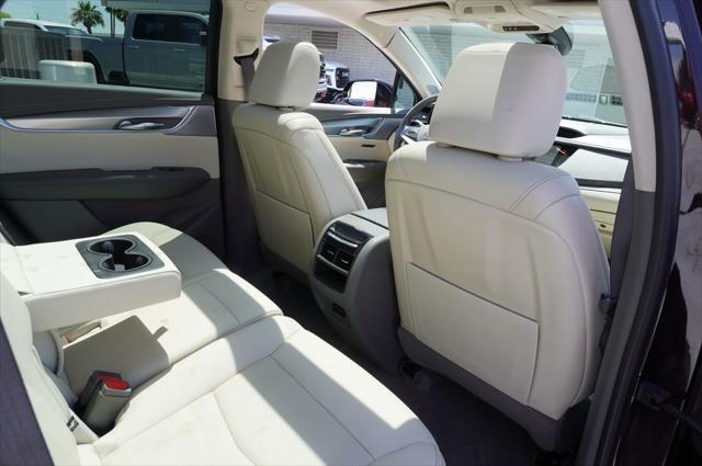 used 2021 Cadillac XT5 car, priced at $30,338