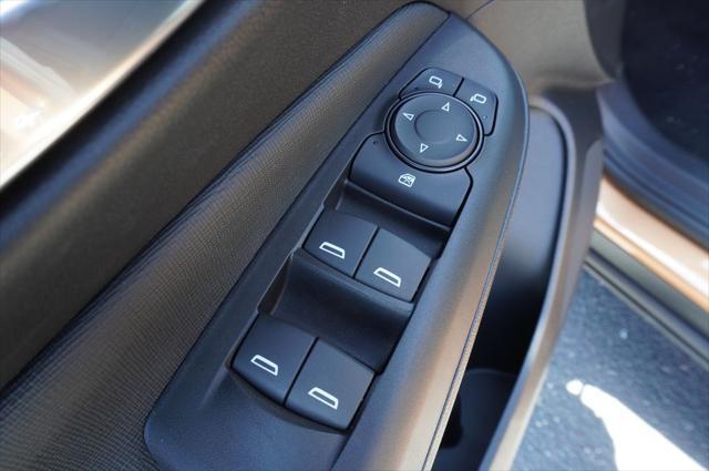 new 2025 Buick Envista car, priced at $20,481