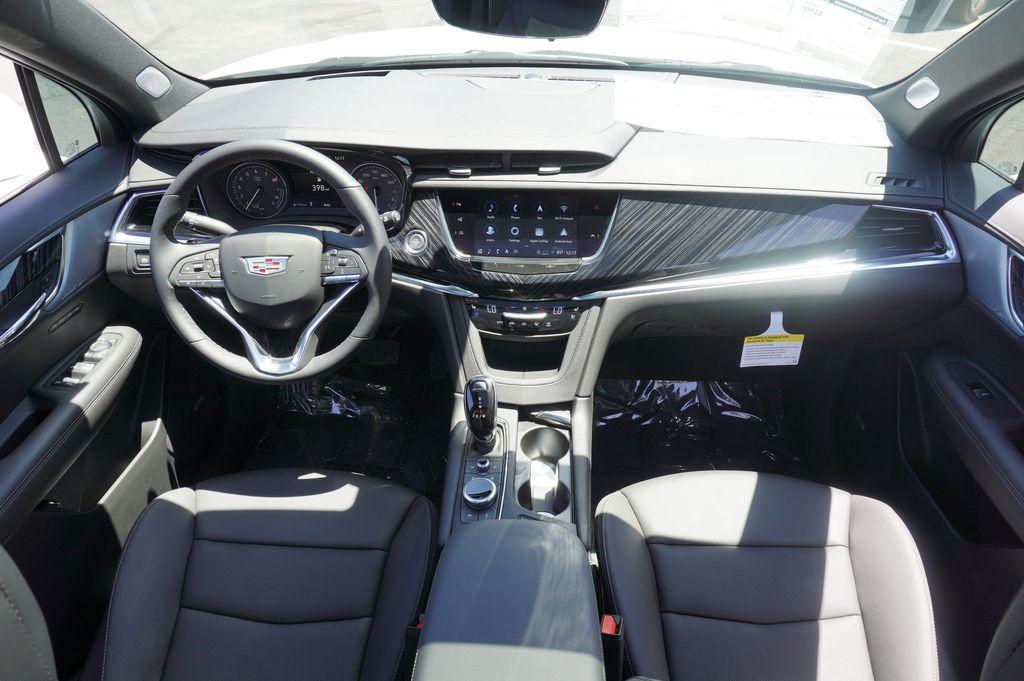new 2025 Cadillac XT6 car, priced at $58,965