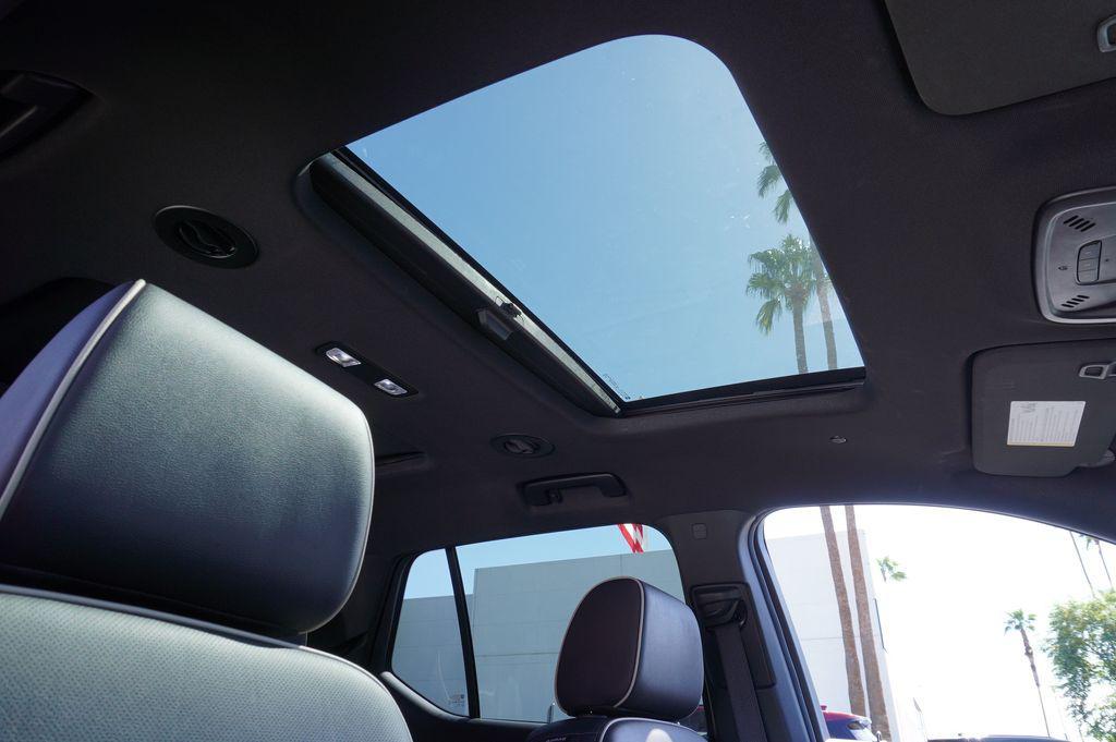 used 2023 Chevrolet Traverse car, priced at $32,829