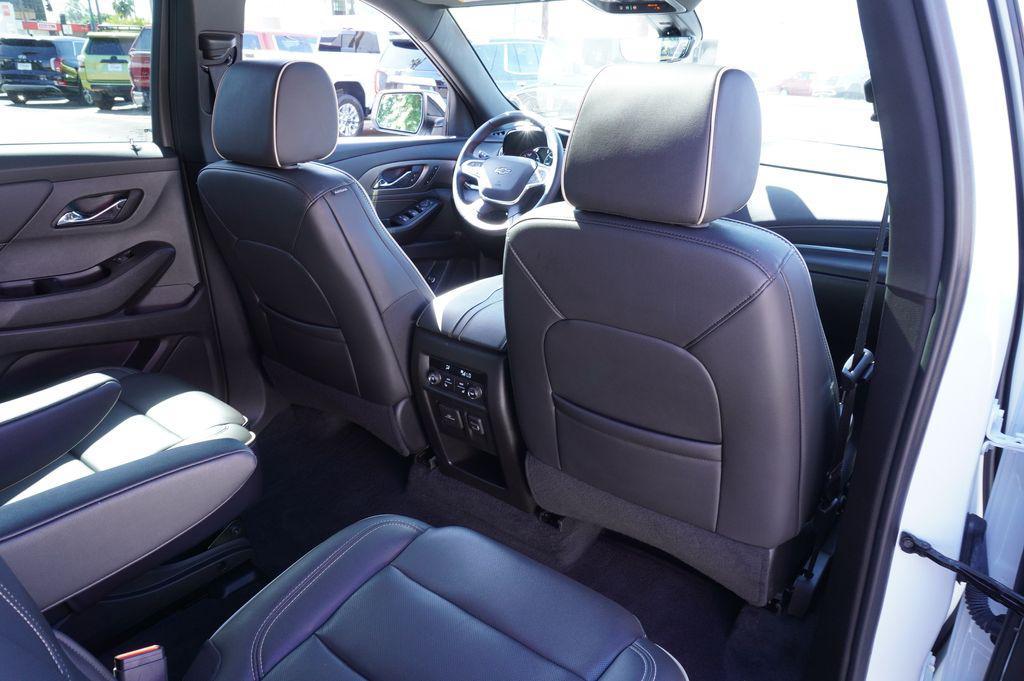 used 2023 Chevrolet Traverse car, priced at $32,829
