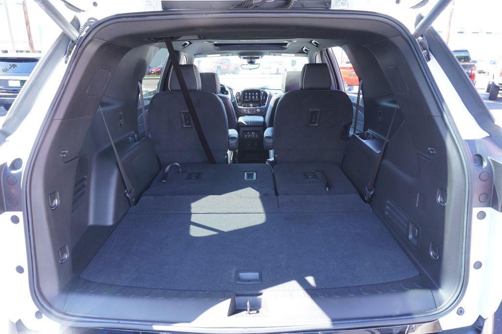 used 2023 Chevrolet Traverse car, priced at $32,829