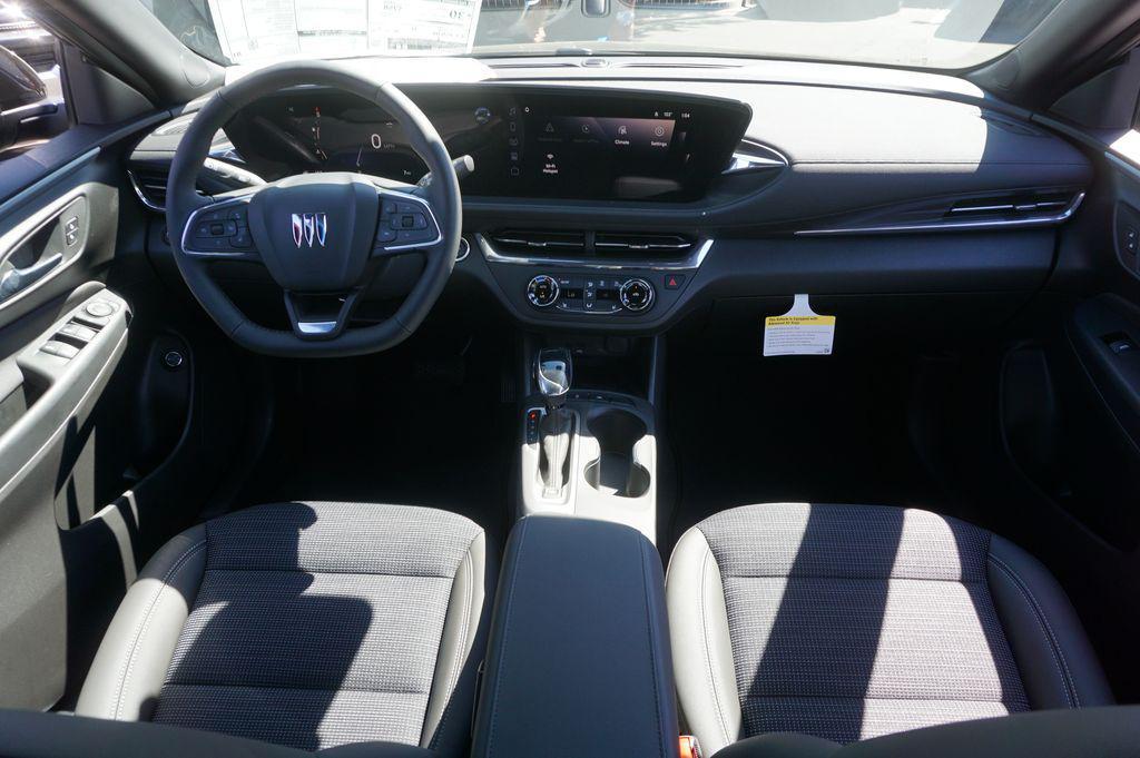 new 2025 Buick Envista car, priced at $21,566