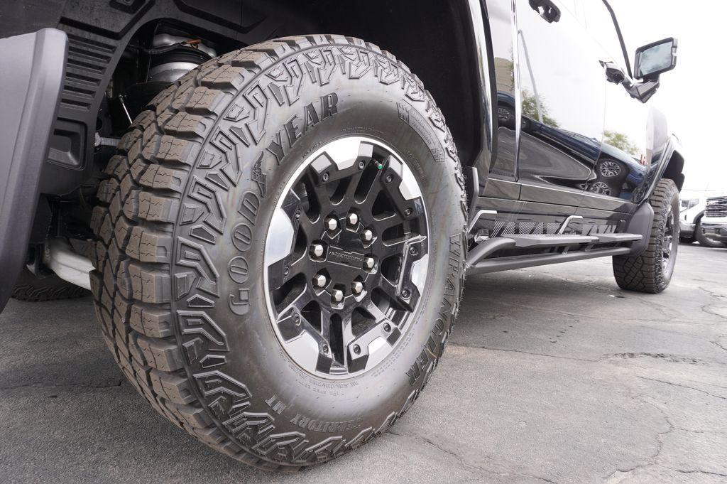 new 2025 GMC HUMMER EV Pickup car, priced at $112,896
