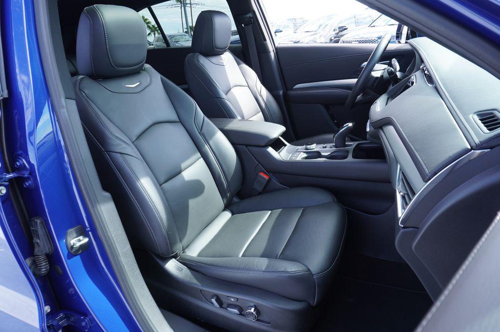 used 2023 Cadillac XT4 car, priced at $31,703