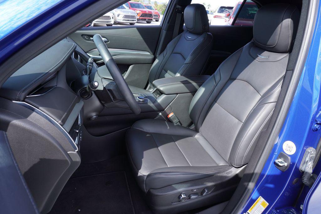 used 2023 Cadillac XT4 car, priced at $31,703