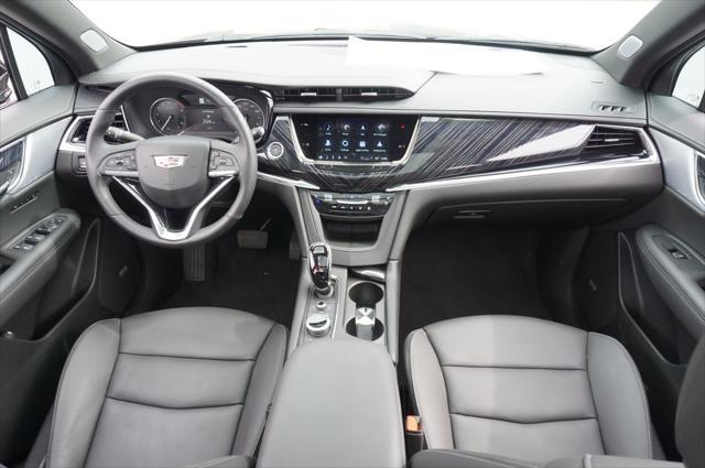 new 2025 Cadillac XT6 car, priced at $51,515