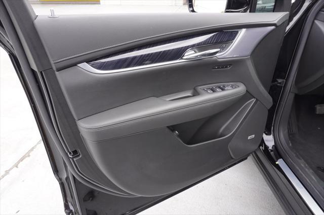 new 2025 Cadillac XT6 car, priced at $51,515