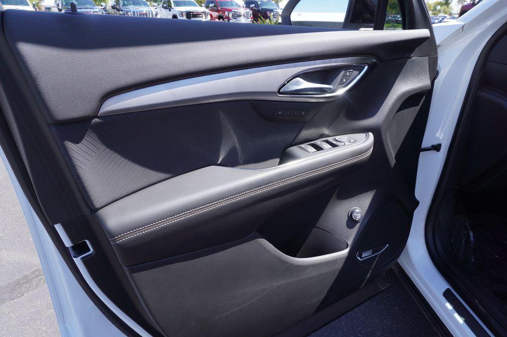 new 2025 Buick Envision car, priced at $34,645