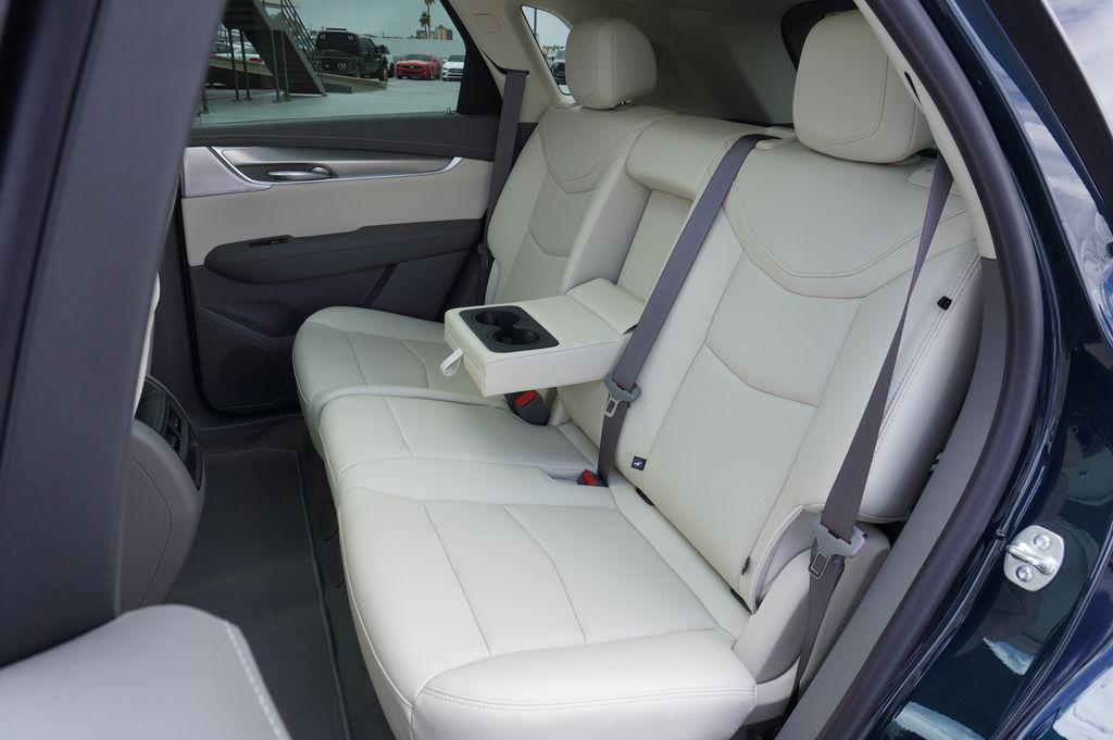 new 2025 Cadillac XT5 car, priced at $54,390