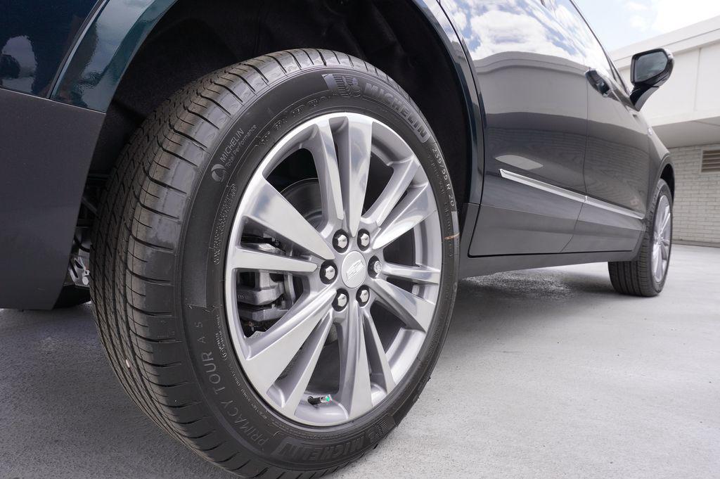 new 2025 Cadillac XT5 car, priced at $54,390