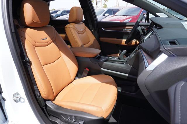 new 2025 Cadillac XT5 car, priced at $52,715