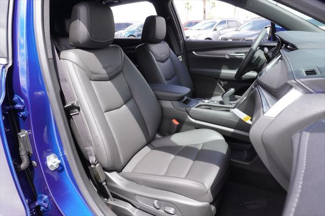 new 2025 Cadillac XT5 car, priced at $44,815