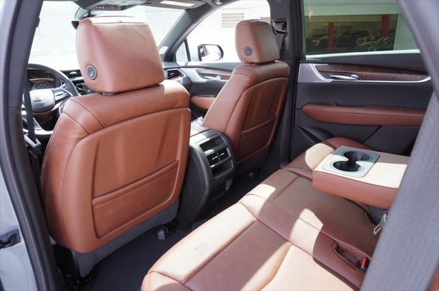 new 2025 Cadillac XT5 car, priced at $60,810