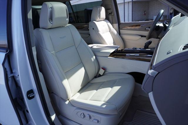 used 2022 Cadillac Escalade ESV car, priced at $83,768