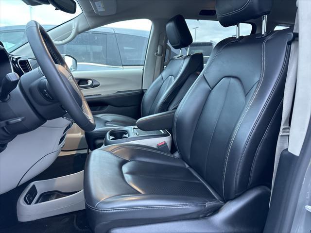 used 2023 Chrysler Pacifica car