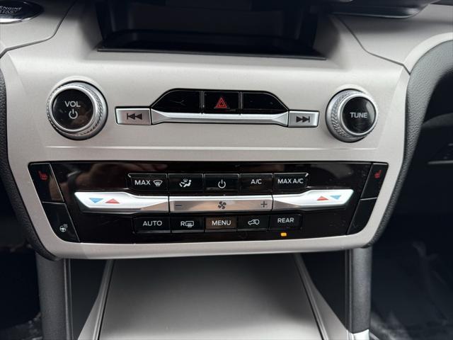 used 2023 Ford Explorer car, priced at $28,999