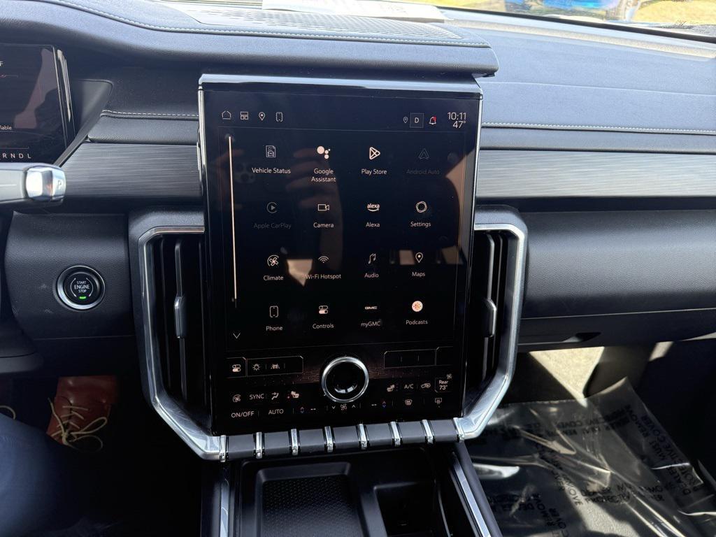 used 2024 GMC Acadia car, priced at $38,994