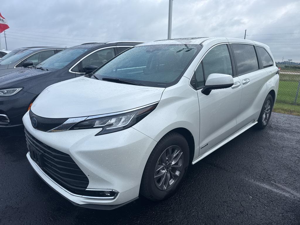 used 2021 Toyota Sienna car