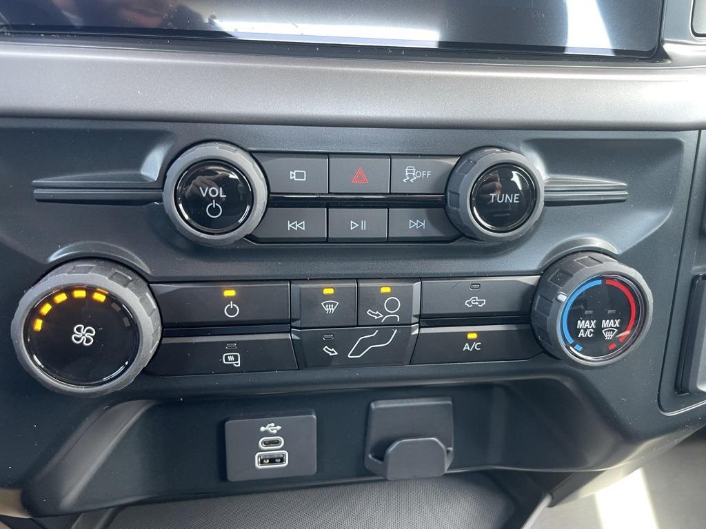 new 2025 Ford F-150 car, priced at $44,516