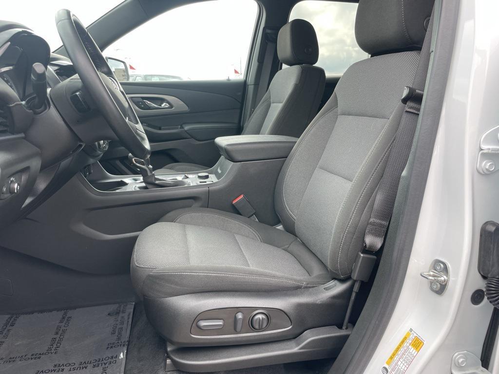 used 2023 Chevrolet Traverse car, priced at $28,991