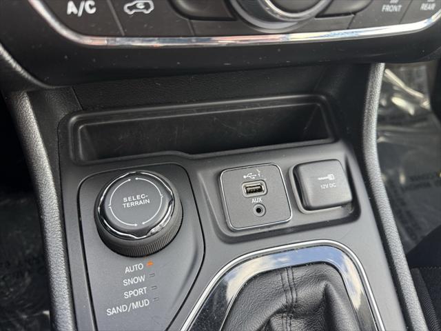 used 2022 Jeep Cherokee car, priced at $23,999