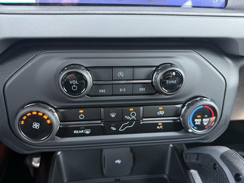 new 2024 Ford Bronco car, priced at $39,999