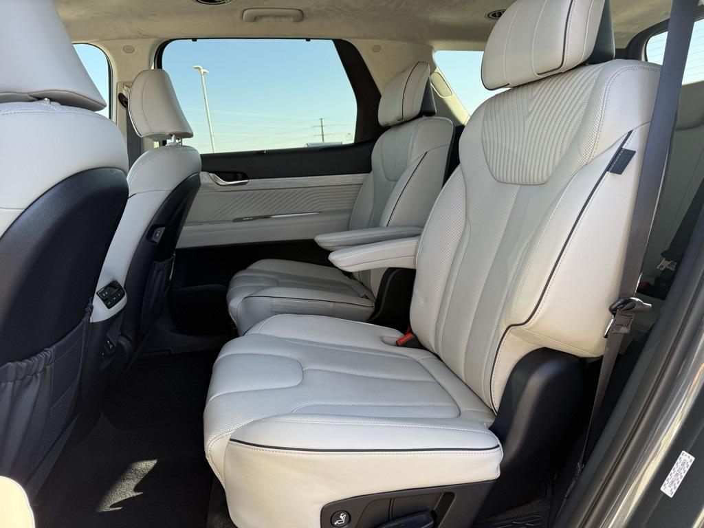 used 2024 Hyundai Palisade car, priced at $38,000