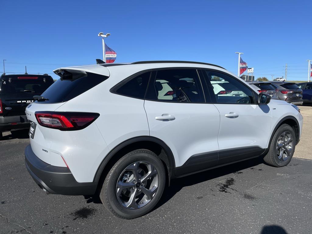 new 2026 Ford Escape car, priced at $33,029