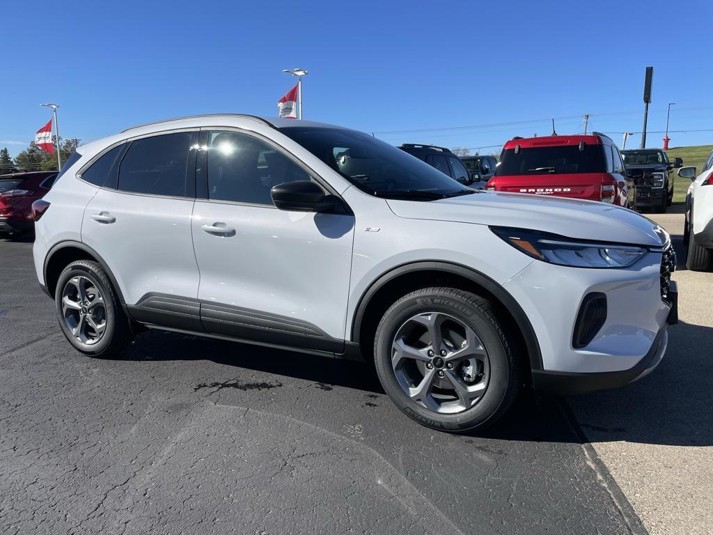 new 2026 Ford Escape car, priced at $33,029