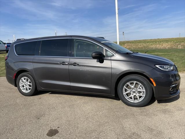 used 2023 Chrysler Pacifica car, priced at $26,999