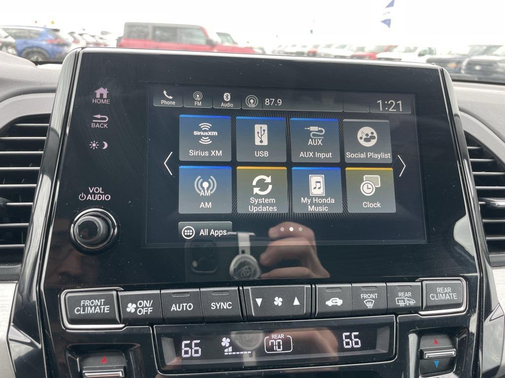 used 2024 Honda Odyssey car, priced at $34,999