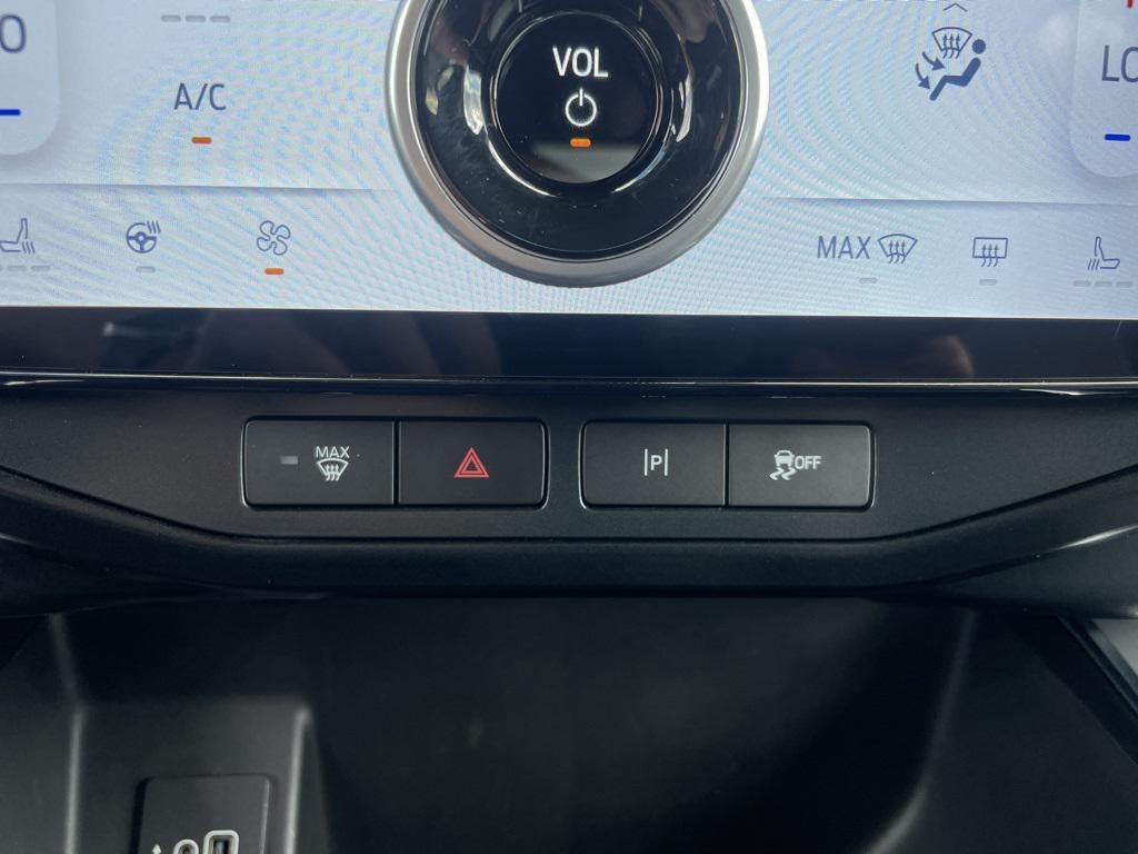 new 2025 Ford F-150 Lightning car, priced at $64,525