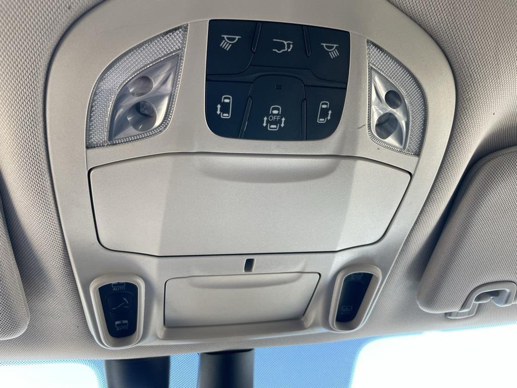 used 2021 Chrysler Pacifica car, priced at $24,999
