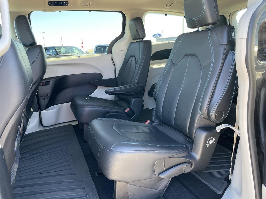used 2021 Chrysler Pacifica car, priced at $24,999