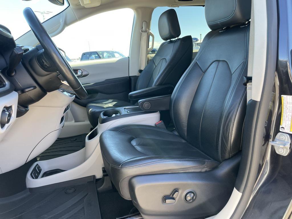 used 2021 Chrysler Pacifica car, priced at $24,999
