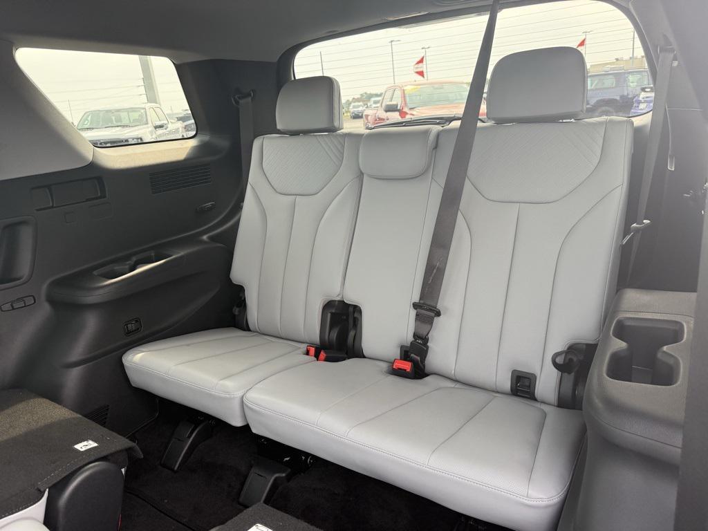 used 2025 Hyundai Palisade car, priced at $36,491