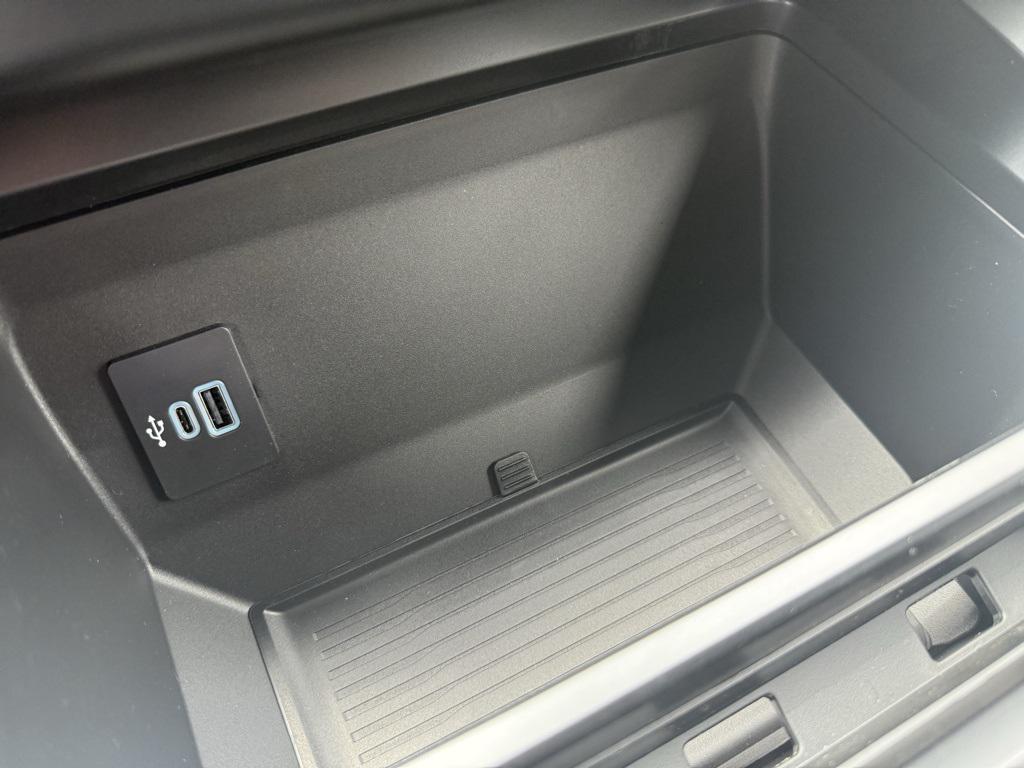 new 2025 Ford F-350 car, priced at $69,944