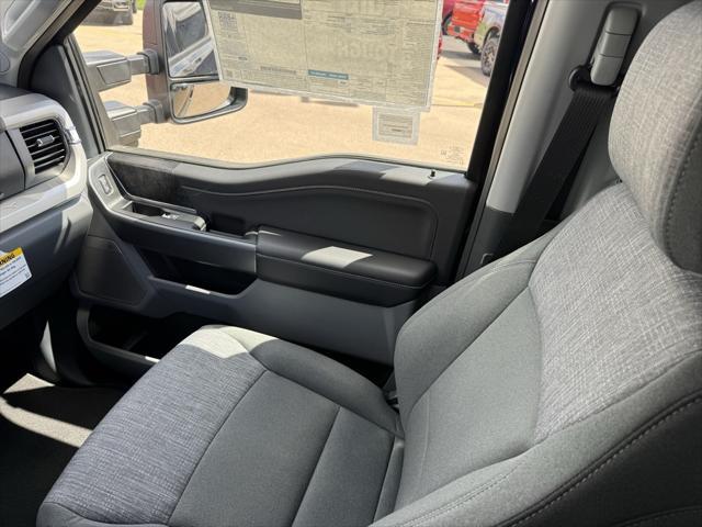 new 2025 Ford F-250 car, priced at $77,814