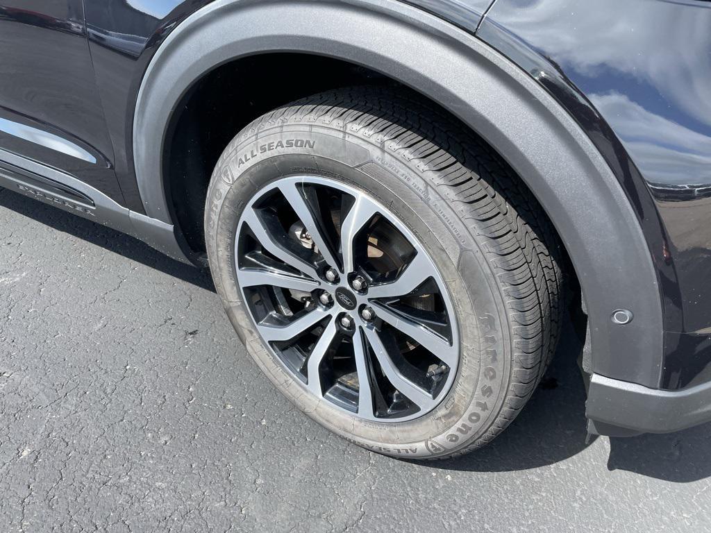 used 2021 Ford Explorer car