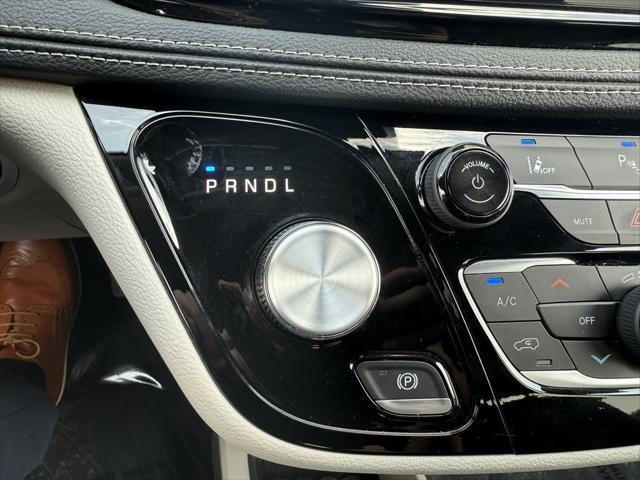 used 2023 Chrysler Pacifica Hybrid car, priced at $25,999