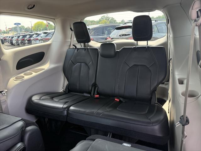 used 2023 Chrysler Pacifica Hybrid car, priced at $25,999