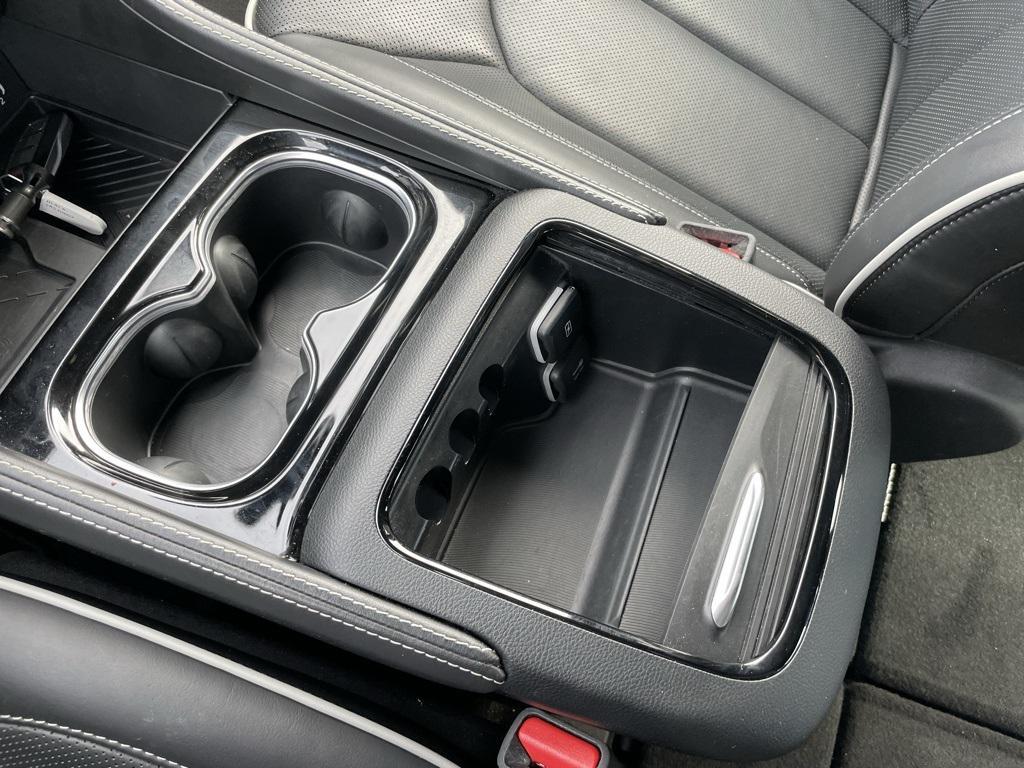 used 2025 Chrysler Pacifica car, priced at $39,999